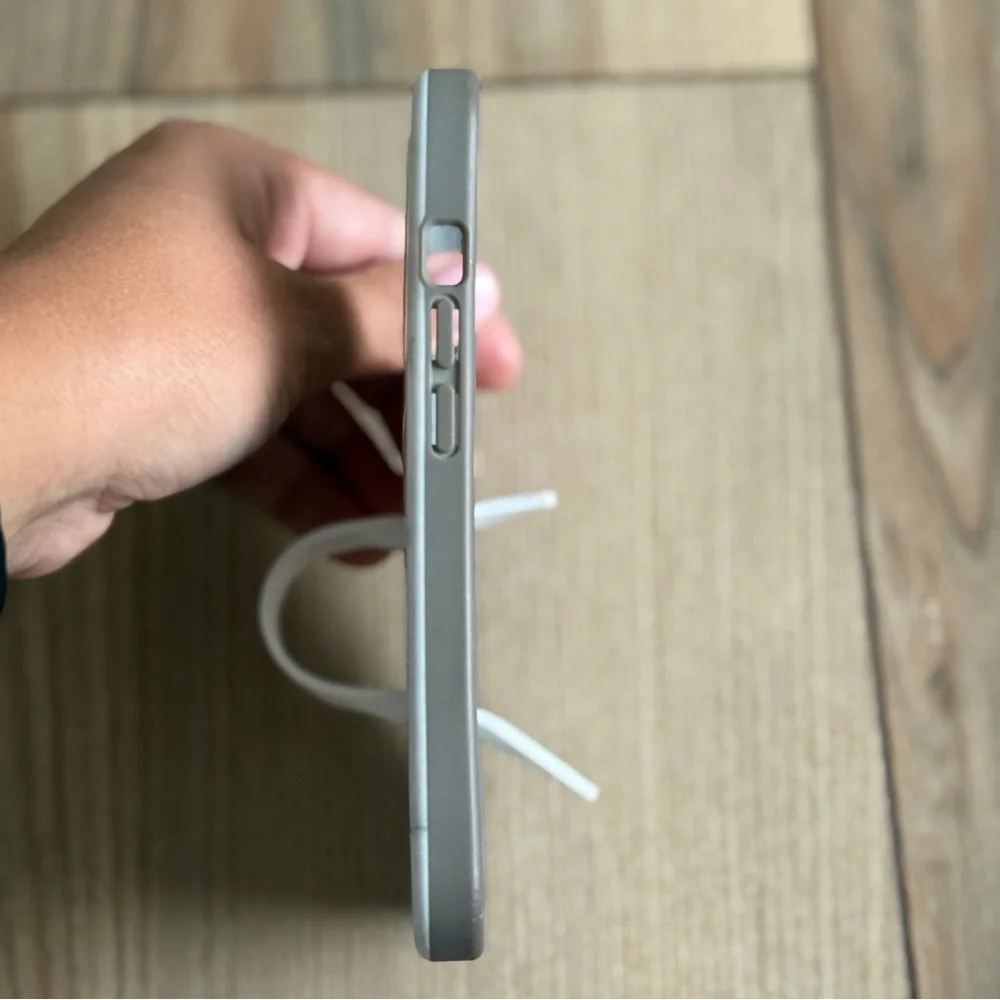 Loopy White Marble Case